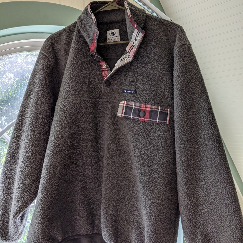Southern Proper Pullover